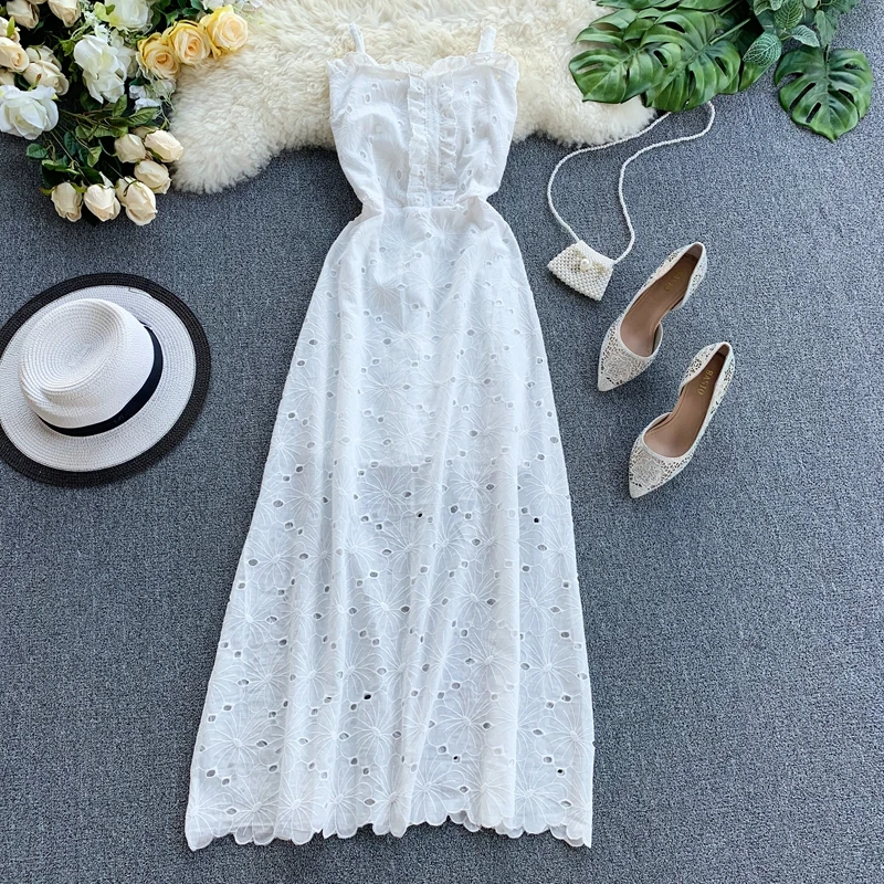 Женское платье на бретельках однотонное облегающее трапециевидной формы лето