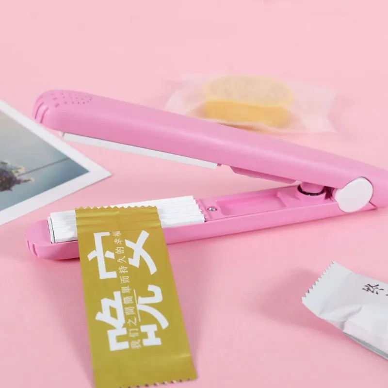 

Mini Electric Food Vacuum Sealer Portable Bag Clips Handheld Heat Sealing Machine Seal Packing Plastic Impulse Sealer Household