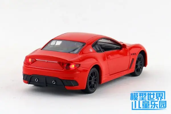 Бесплатная доставка модель игрушки под давлением 1:32 машинка Maserati Quattroporte GT