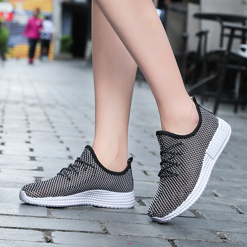 2018 мужские спортивные кроссовки для бега на весну и лето легкие черные серые