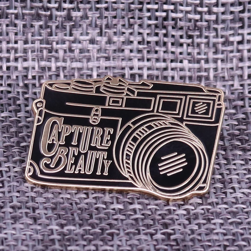 camera enamel pin | Дом и сад