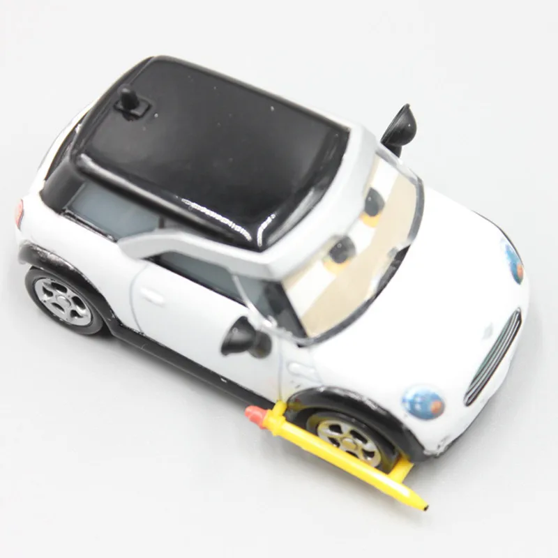Pixar Cars 2 милые Mini Cooper Молния Маккуин 1:55 Весы Diecast металлического сплава Modle