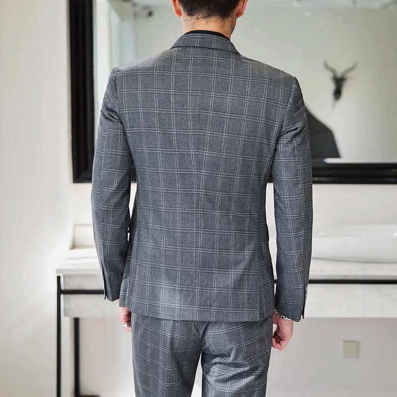 Модный мужской костюм (куртка + жилет брюки) серый клетчатый формальный для