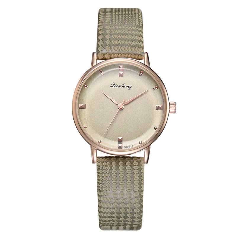 

Fashion Simple Women Watches Minimalism Flat No Scale Dial Quartz Women Watch Ladies Casual Belt Wrist Watch Relogio Feminino /C