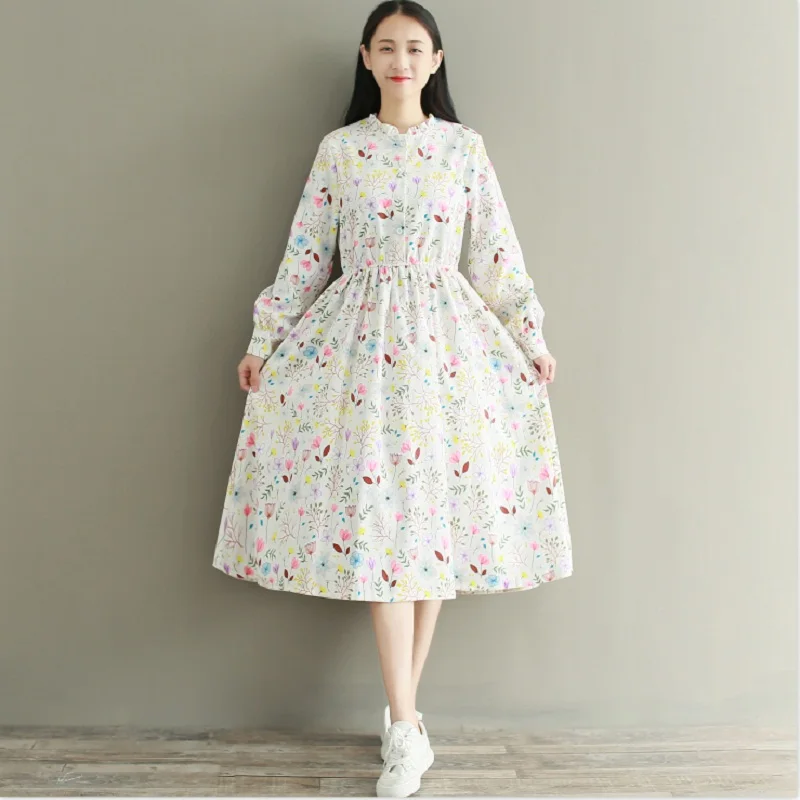 Милое вельветовое платье весна осень нежное женское с цветочным принтом