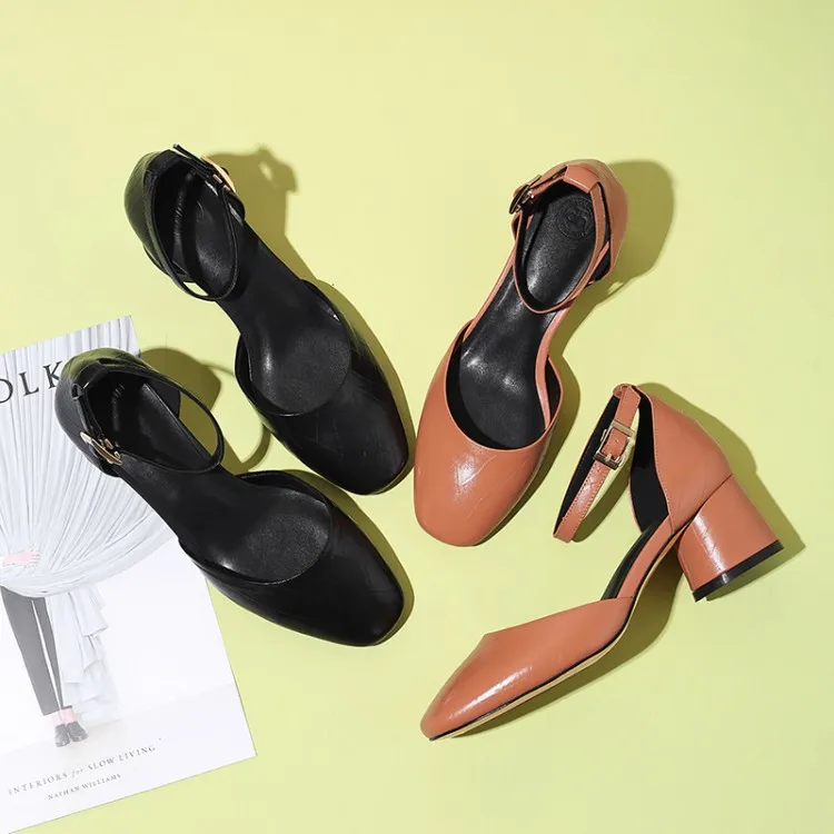 Модные кожаные Женские босоножки четыре сезона обувь круглый носок со средним с