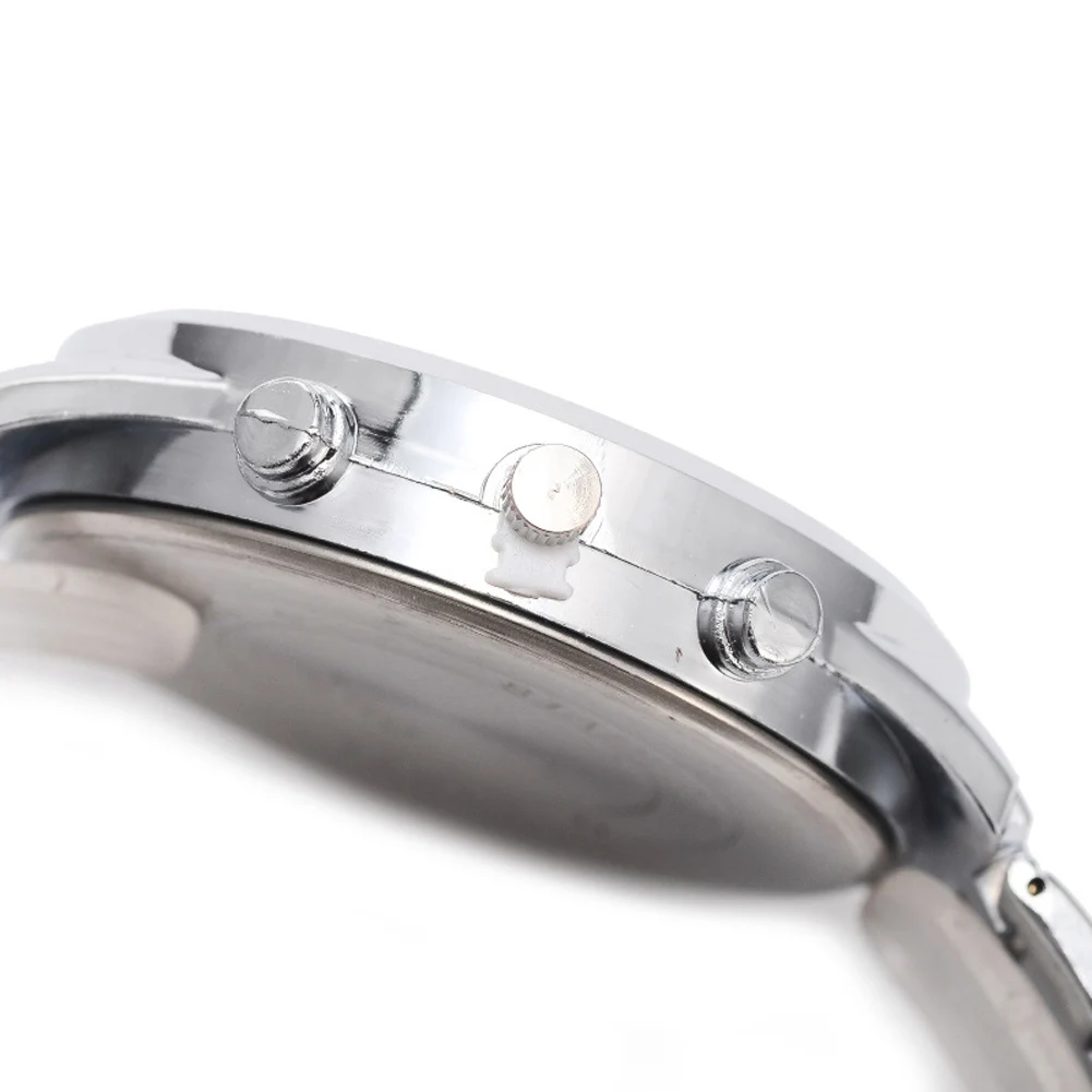 

Hot Classic Fashion Three Eyes Steel Belt Watch Male Business Quartz Watch LXH