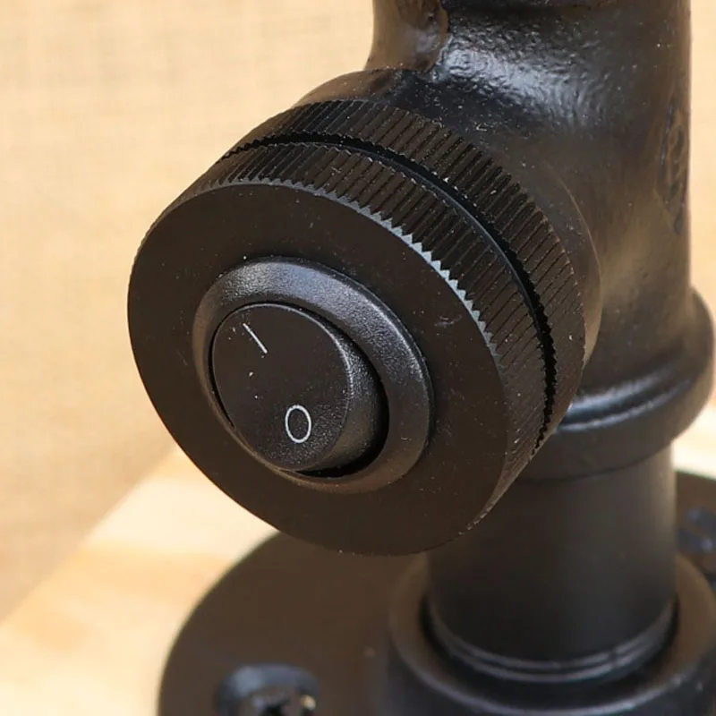 Ретро настольная лампа в стиле лофт Креативный светодиодный светильник для