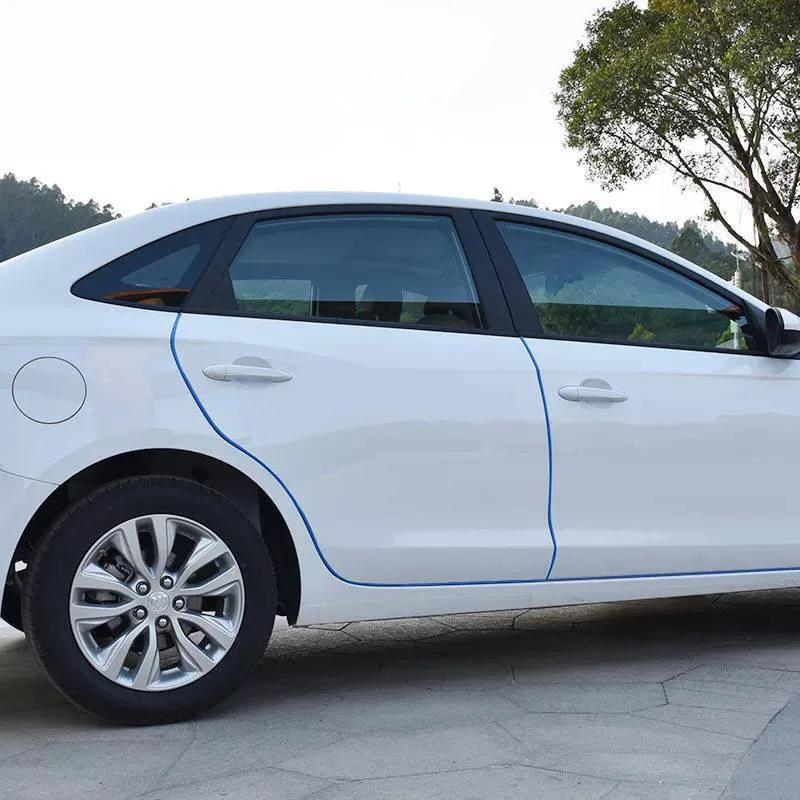 5 м двери автомобиля на высоком каблуке открытые сбоку декоративный авто