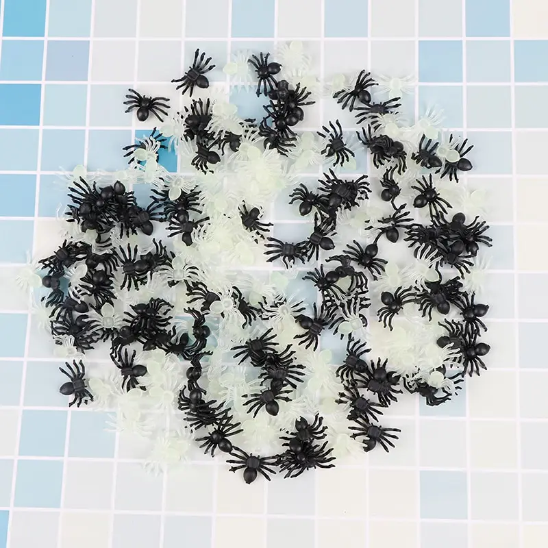 

50/100/200Pcs Halloween Plastic Small Fake Spider Pranks Joking Toys Halloween Decorative Spiders Novelty Realistic Props