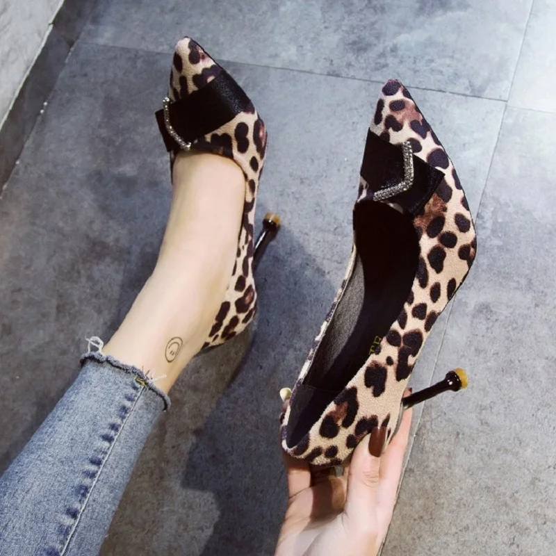 Новинка пикантная обувь на высоком каблуке 9 см в Корейском стиле с леопардовым