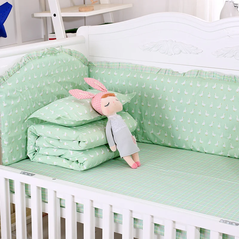 

Cute Animals Pattern Green Cotton Baby Bedding Set 6pcs Baby Crib Bedding Set Breathable Baby Organizer For Infant Bedding