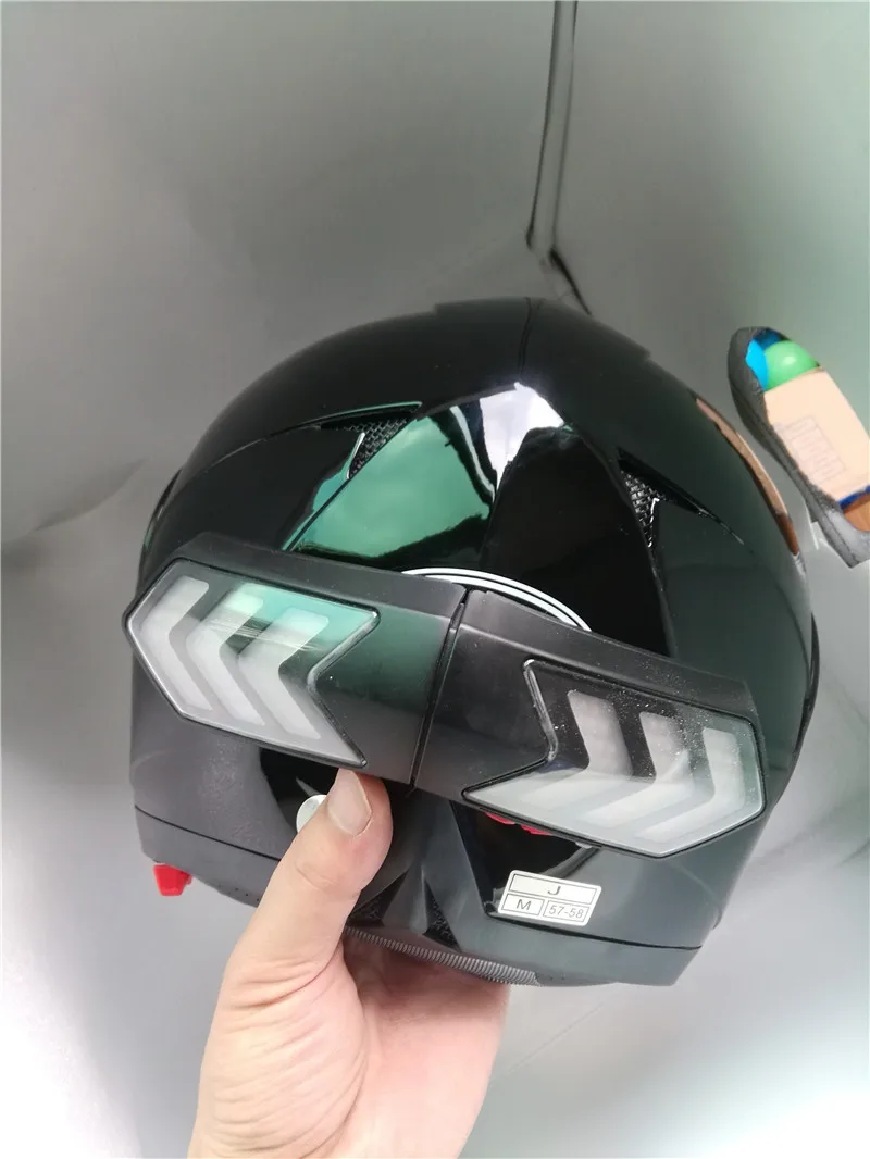 

12V Wireless Motorcycle LED Smart Brake and Turn Signal Light Indicators For Motorcycle Helmet