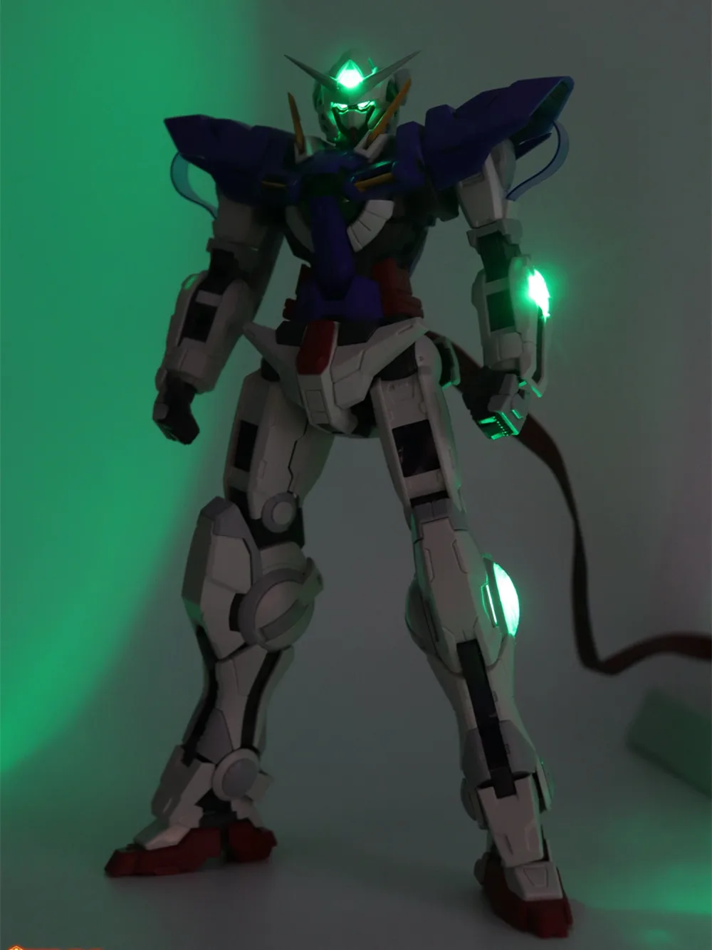 Hobby Star HS модель MG 1/100 GN-001 Exia 4 в 1 Gundam R1/R2/R3 4 модель формы со светодиодами DH011