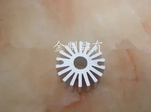 Бесплатная доставка 10 шт. диаметр 20*5,5*10 мм СВЕТОДИОД cree светодиодный алюминиевый радиатор с отверстием плотный зуб лампа маленький радиатор подсолнечника