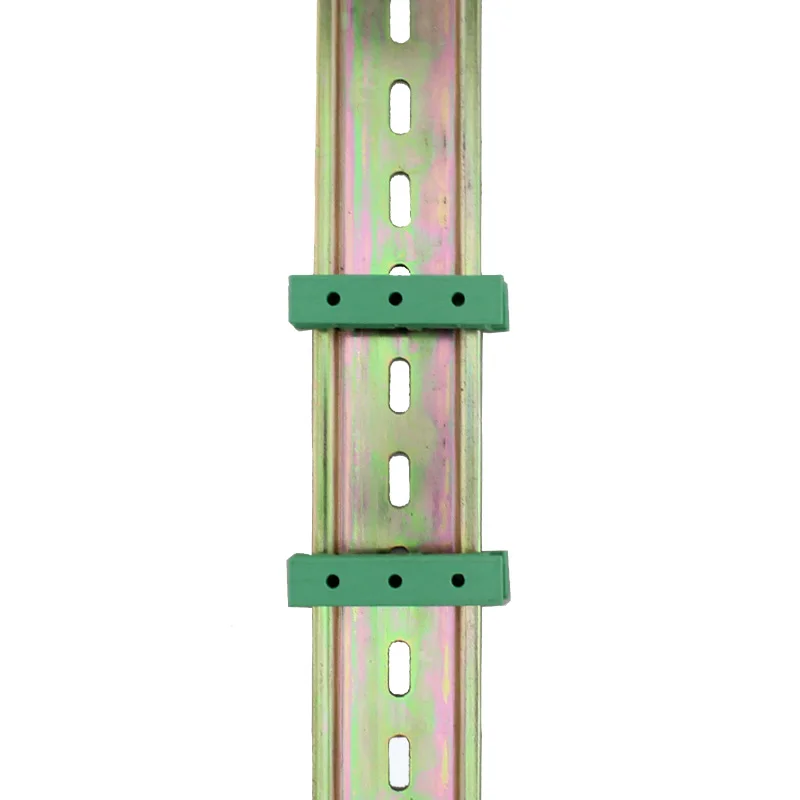 Некоторые люди _ поддержку рельсовых скреплений |