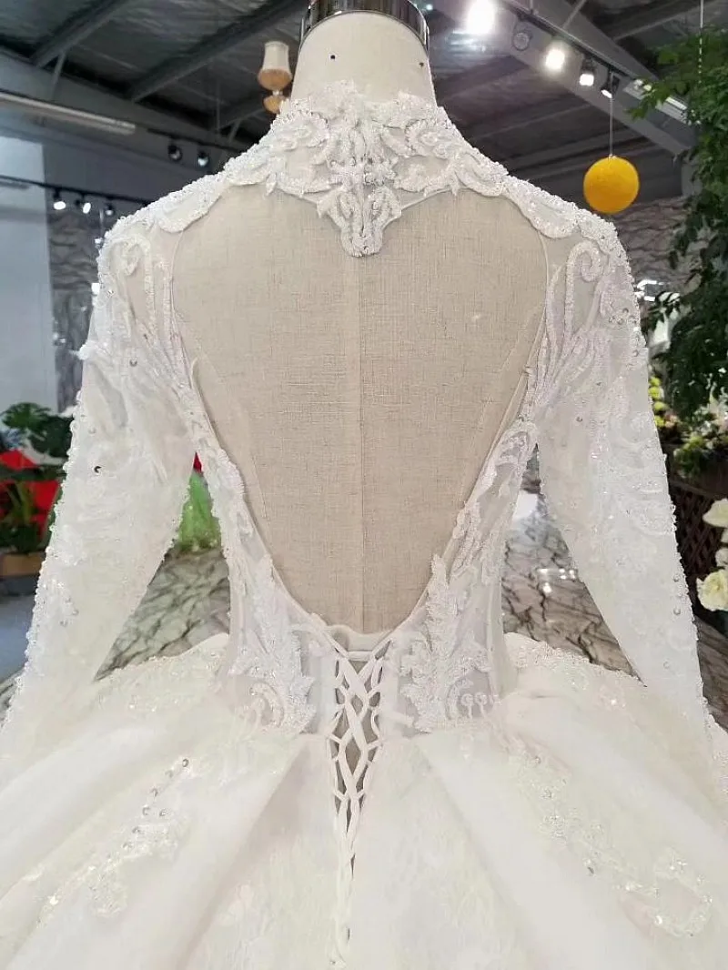 Женское платье SSYFashion белое кружевное с длинным рукавом и шлейфом большие размеры