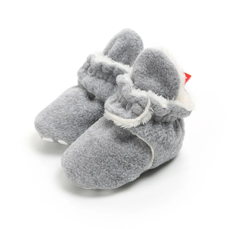 QH Унисекс для новорожденных Cozie из искусственного флиса Bootie зимняя теплая детская кроватка для новорожденных обувь классический напольный мальчиков M - Цвет: QH