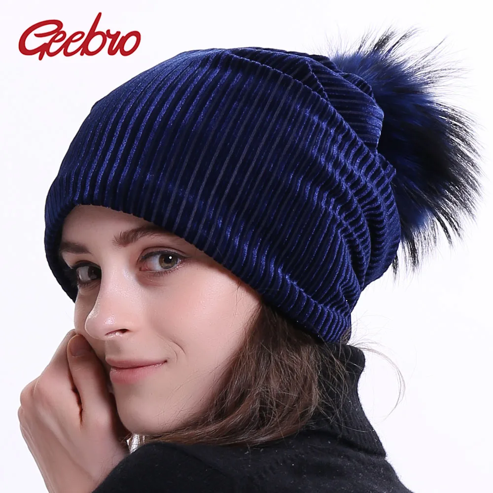 Geebro Женская облегающая шапка в рубчик с помпоном енота зимние теплые велюровые