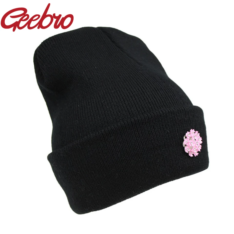 Весенняя НОВАЯ шапка Geebro с цветочным рисунком и кристаллами фианитами женская