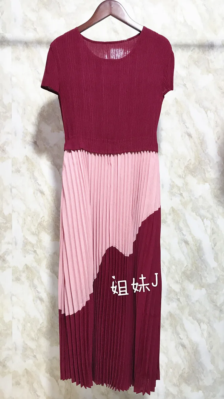 2019 new summer fashion temperament Miyake fold pleated short-sleeved dress free shipping | Женская одежда