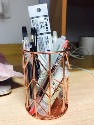 Модный стильный металлический держатель для ручек, многофункциональный настольный приёмник, аксессуары для стола, органайзер для примесей