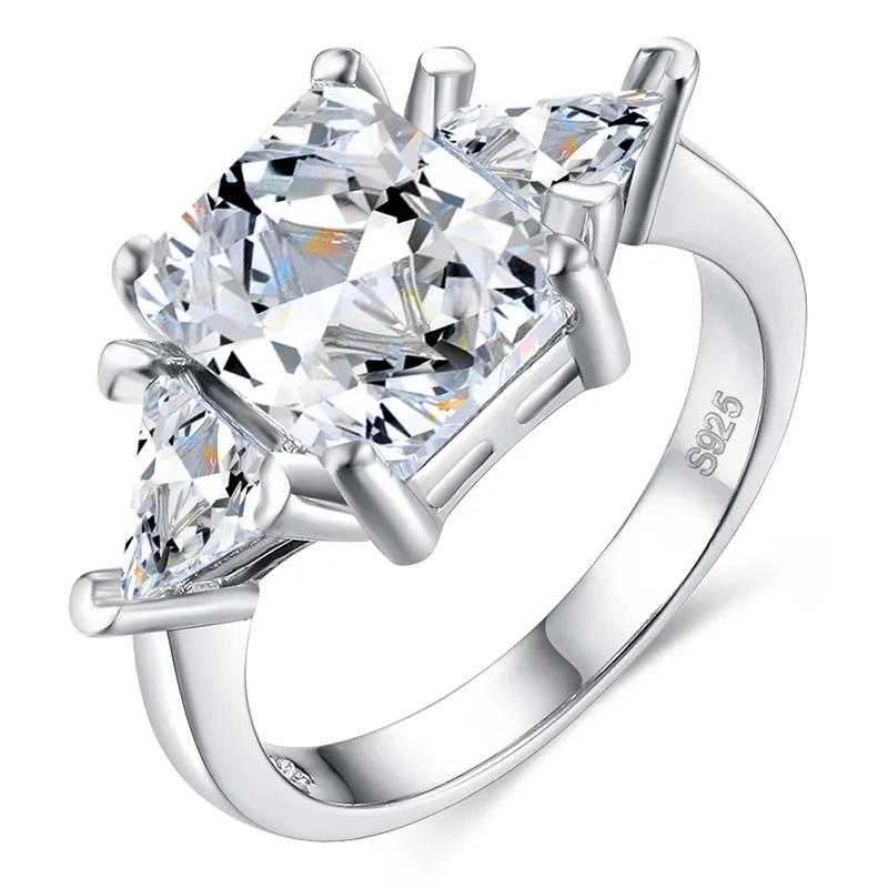 

Женское кольцо из серебра 925 пробы с квадратным большим кристаллом