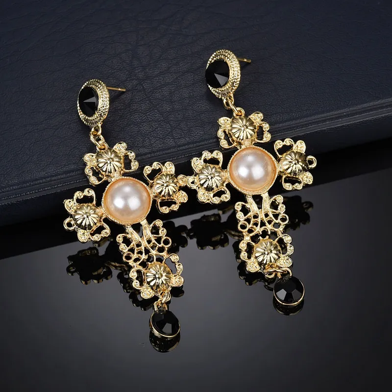 Женские винтажные серьги Terreau Kathy с перламутровыми стразами в стиле панк 2017 |