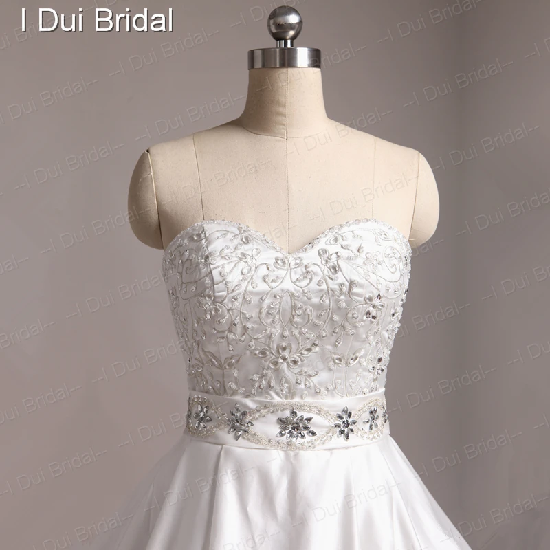 Роскошное бальное платье с вышивкой из стекла и кристаллов свадебное сделанное