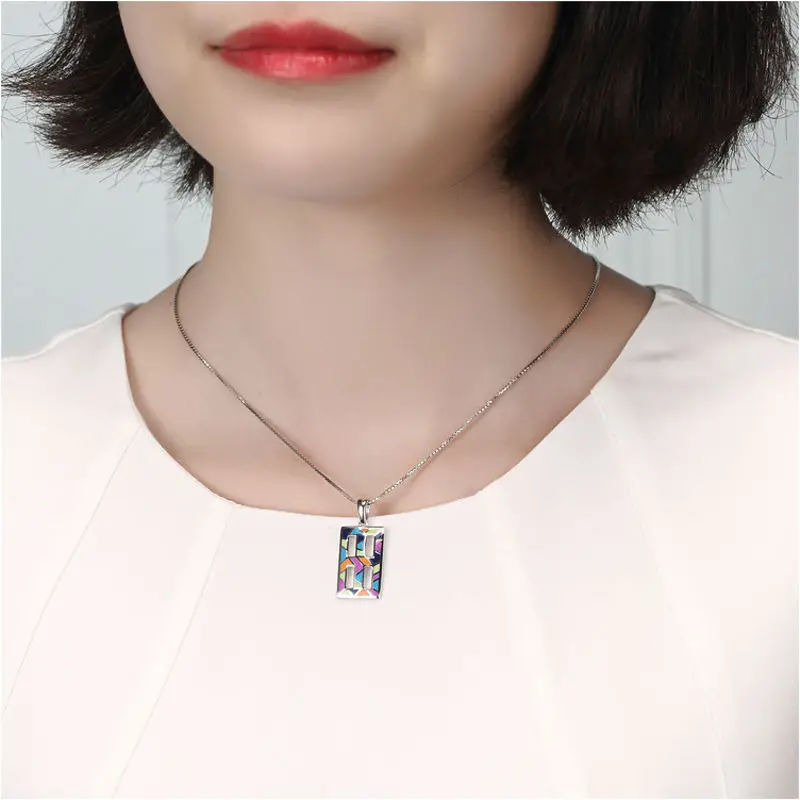 100% Pure 925 пробы Серебряные ювелирные изделия Модные Цвет Талисманы выдалбливают