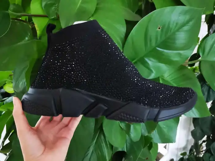 Solid black Женские кроссовки со стразами; спортивные ботинки; блестящие стразы; вязаная дышащая обувь; Женская Роскошная Повседневная обувь; женские кроссовки - Цвет: Solid black