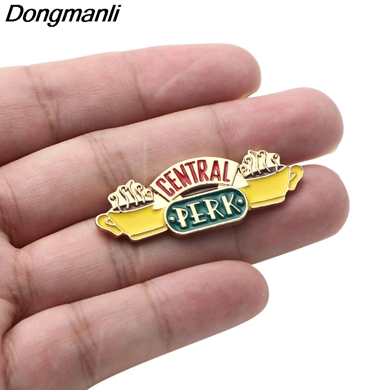 P2848 Dongmanli Friends TV Show ювелирные изделия металлические эмалированные булавки и броши