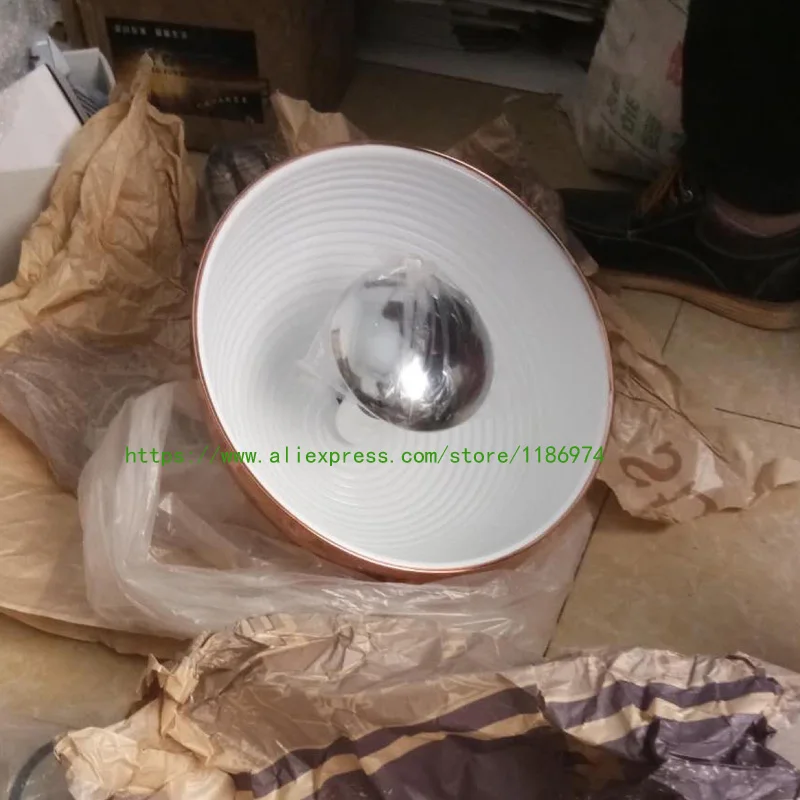 Алюминиевые подвесные светильники в скандинавском стиле золотистые