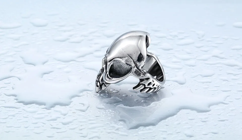 new store 316L Stainless Steel ring top quality new Designed products Man's Vampire Skull Ring Fashion Jewelry BR8-149