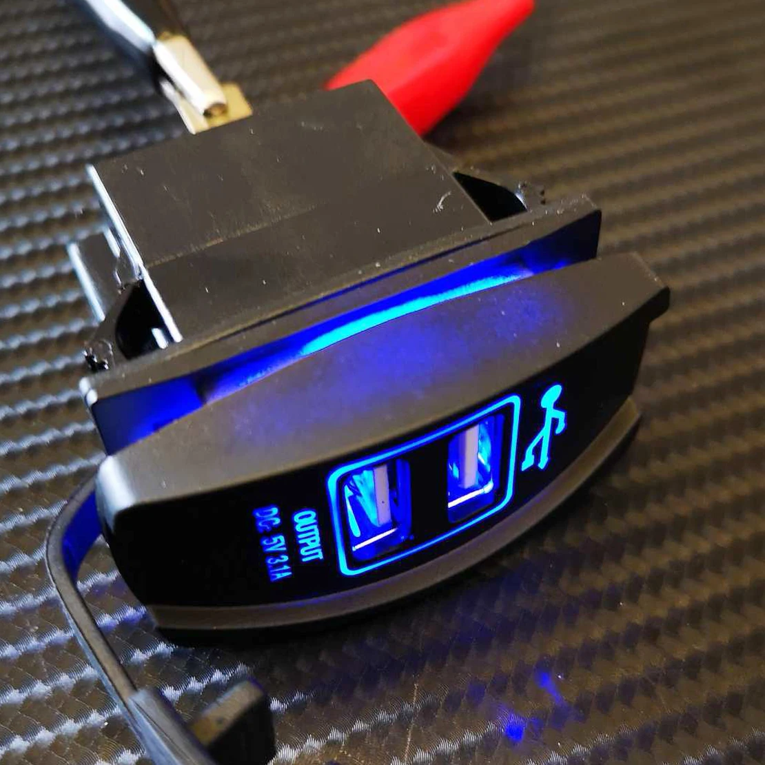 DWCX водонепроницаемый автомобильный 12 24V 3.1A синий светодиод двойной USB источник