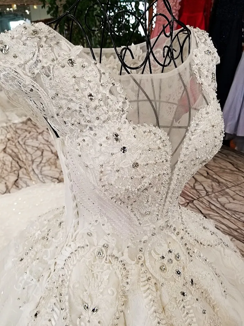 LS21654 2018 новый белый атлас с кружевом большой юбкой коротким рукавом совок шеи bodas