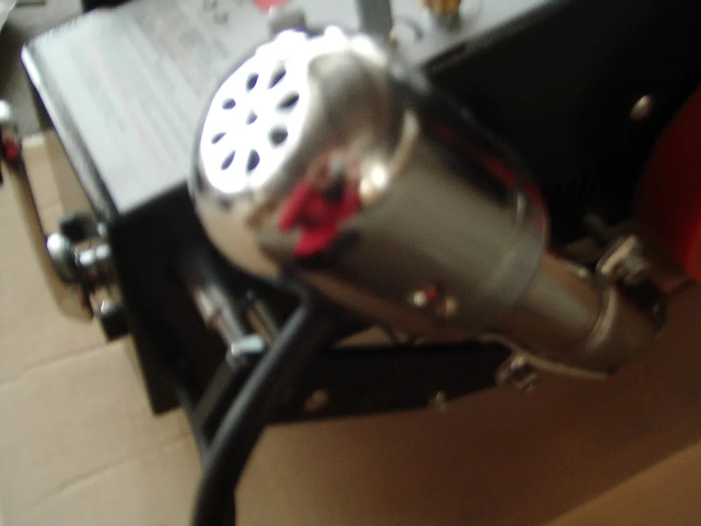 Хороший сварочный аппарат горячего воздуха для баннеров ярких цветов!