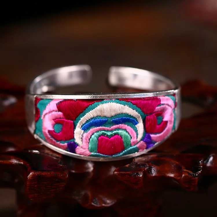 Восточные китайские вышитые заклепки в форме рыбок широкий серебряный браслет