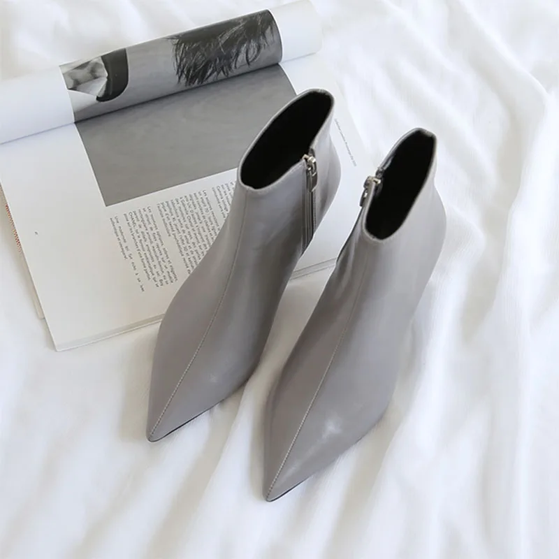 Gray(heel 8mm) Белые ботинки с острым носком на высоком каблуке; сезон осень-зима; новые ботинки Martin на тонком каблуке; открытые ботинки; женские ботинки; весенние тонкие ботинки - Цвет: Gray(heel 8mm)