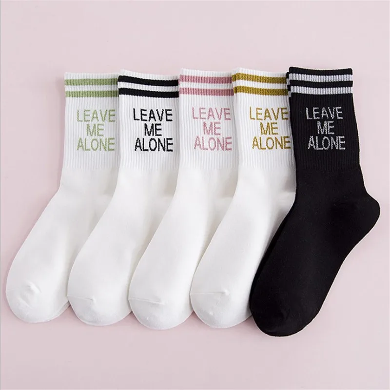 

2020 New Harajuku Fashion Casual Women's Men's Tube Art Socks Hip Hop Leave Me Alone Socks Cotton Female Skateboard Letter Sock