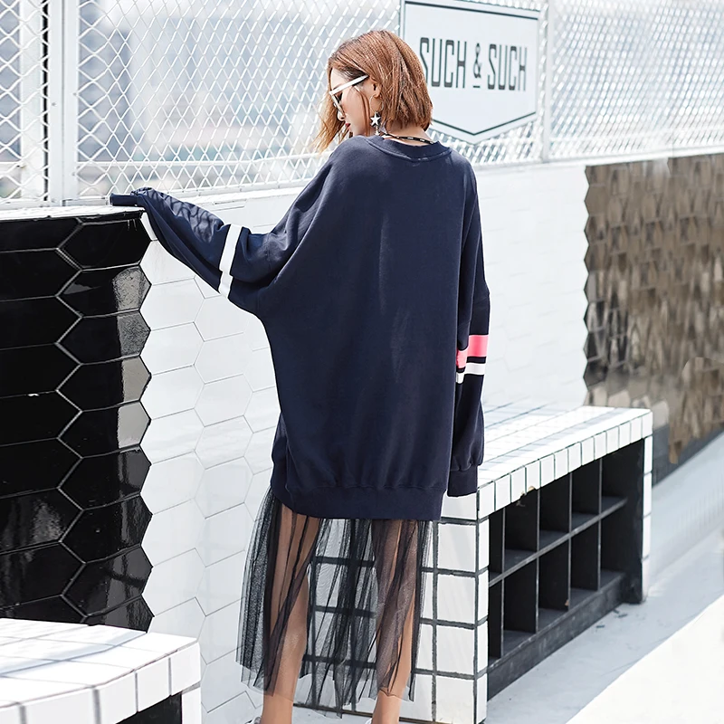 2017 г. осенние женские большие размеры свободные с принтом букв Лоскутная