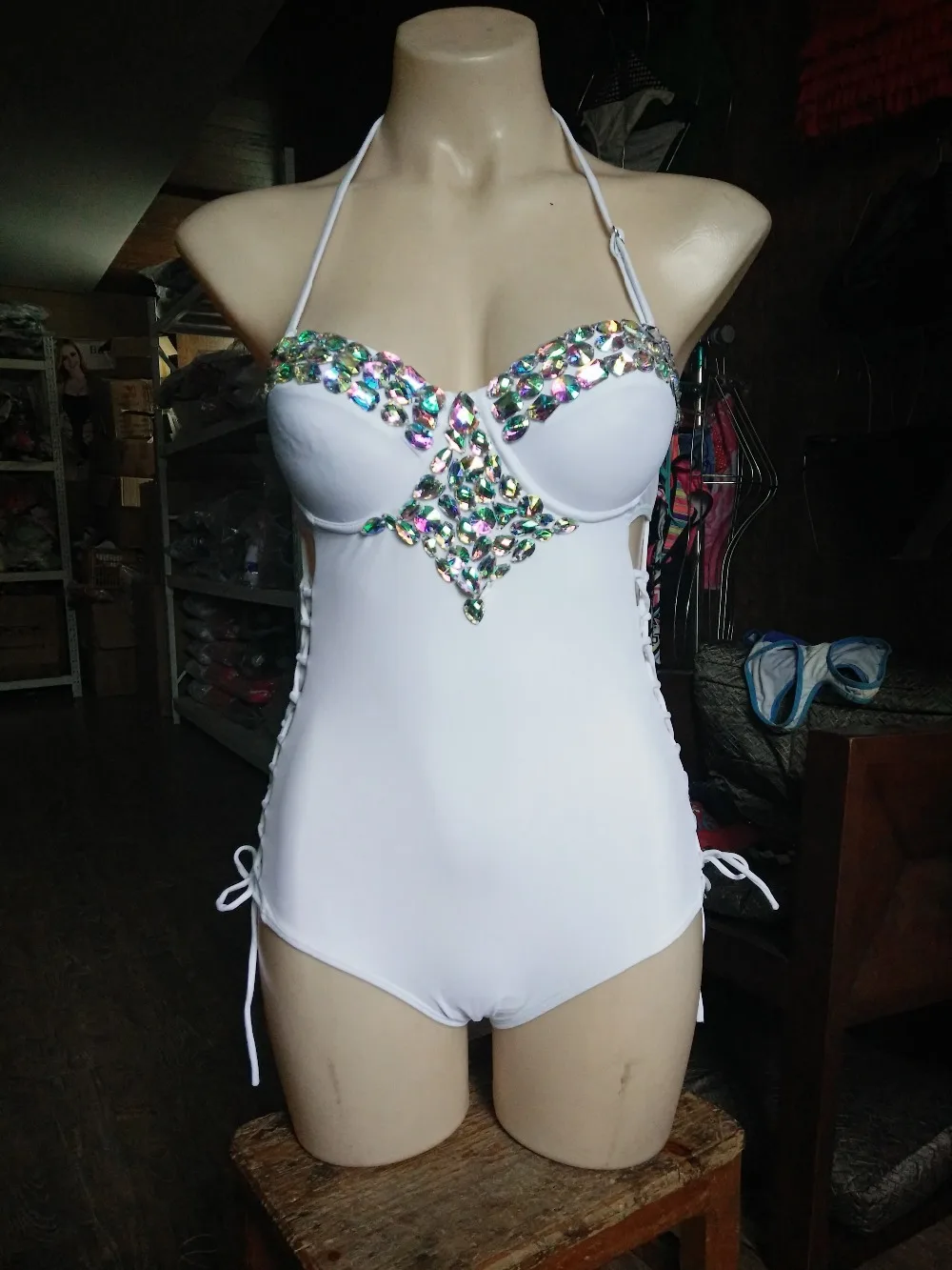 

2017 hotting rhinestone bikini custom designs brand sexy diamond bandeau swimwear venus vacation swimsuit crystal bathing suit
