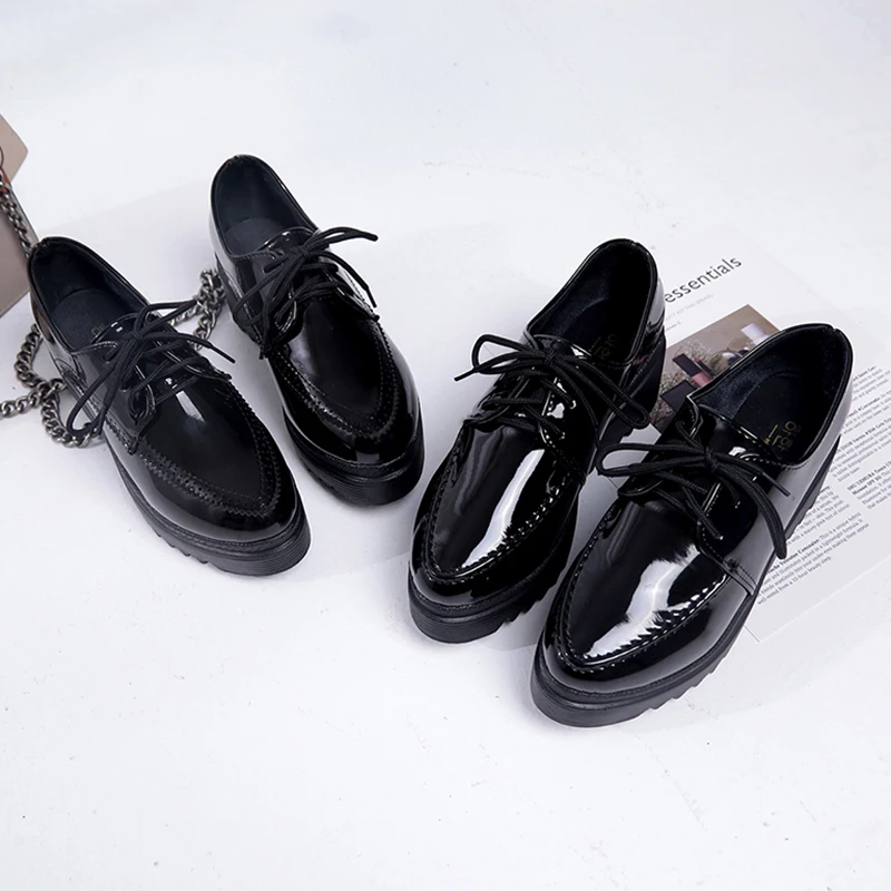 

New Oxfords Women Platform Brogue Flats Shoes Patent Leather Lace Up Pointed Toe Brand Female Footwear Shoes for Women Creepers