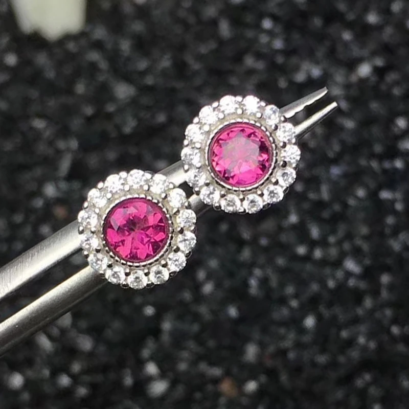 Элегантные маленькие серебряные серьги гвоздики с турмалином 4 мм натуральный