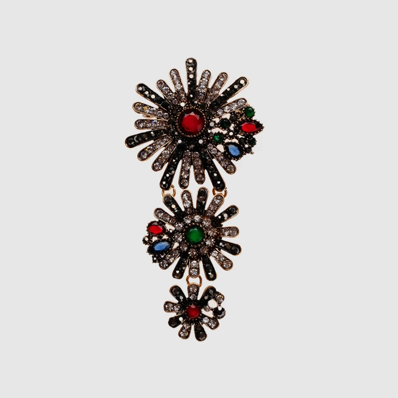 

Amorita boutique Exquisite flower vintage brooches
