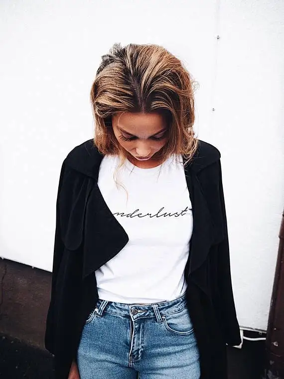 Wanderlust рубашка Курсив футболка путешествия эстетику для женщин забавные