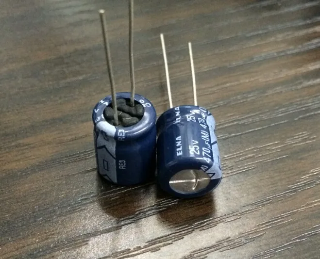 10 шт. 470 мкФ, алюминиевая крышка, 25В ELNA RE3 серии 10x12,5 мм 25V470uF аудио конденсатор с алюминиевой крышкой