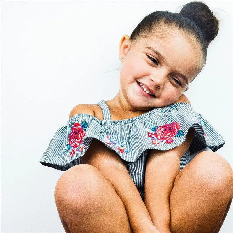 Коллекция 2017 года летняя одежда для маленьких девочек Комбинезон с открытыми