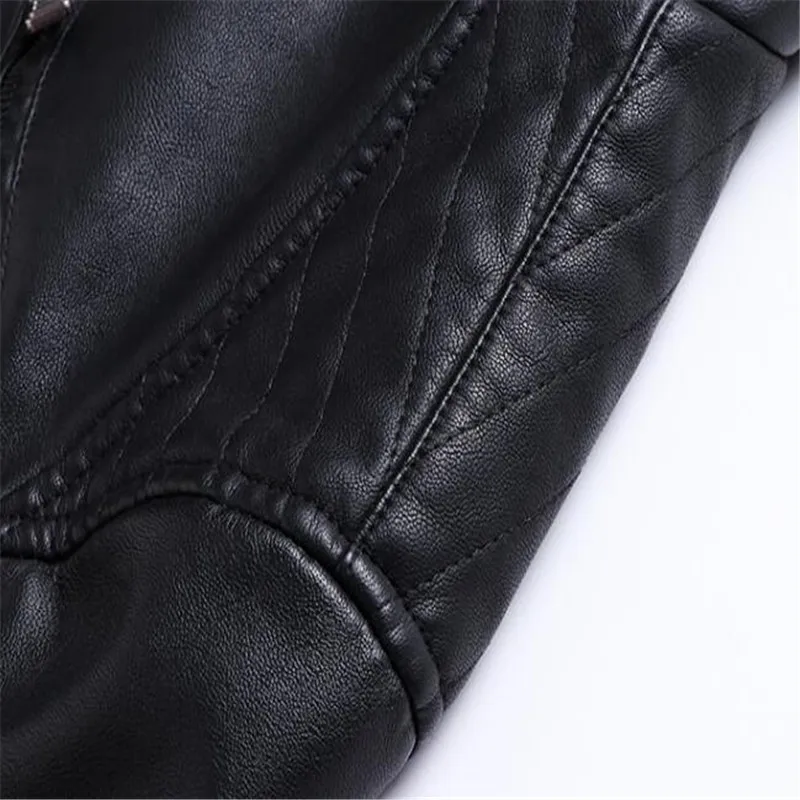 Мужская зимняя мотоциклетная куртка темно синяя однотонная теплая кожаная на