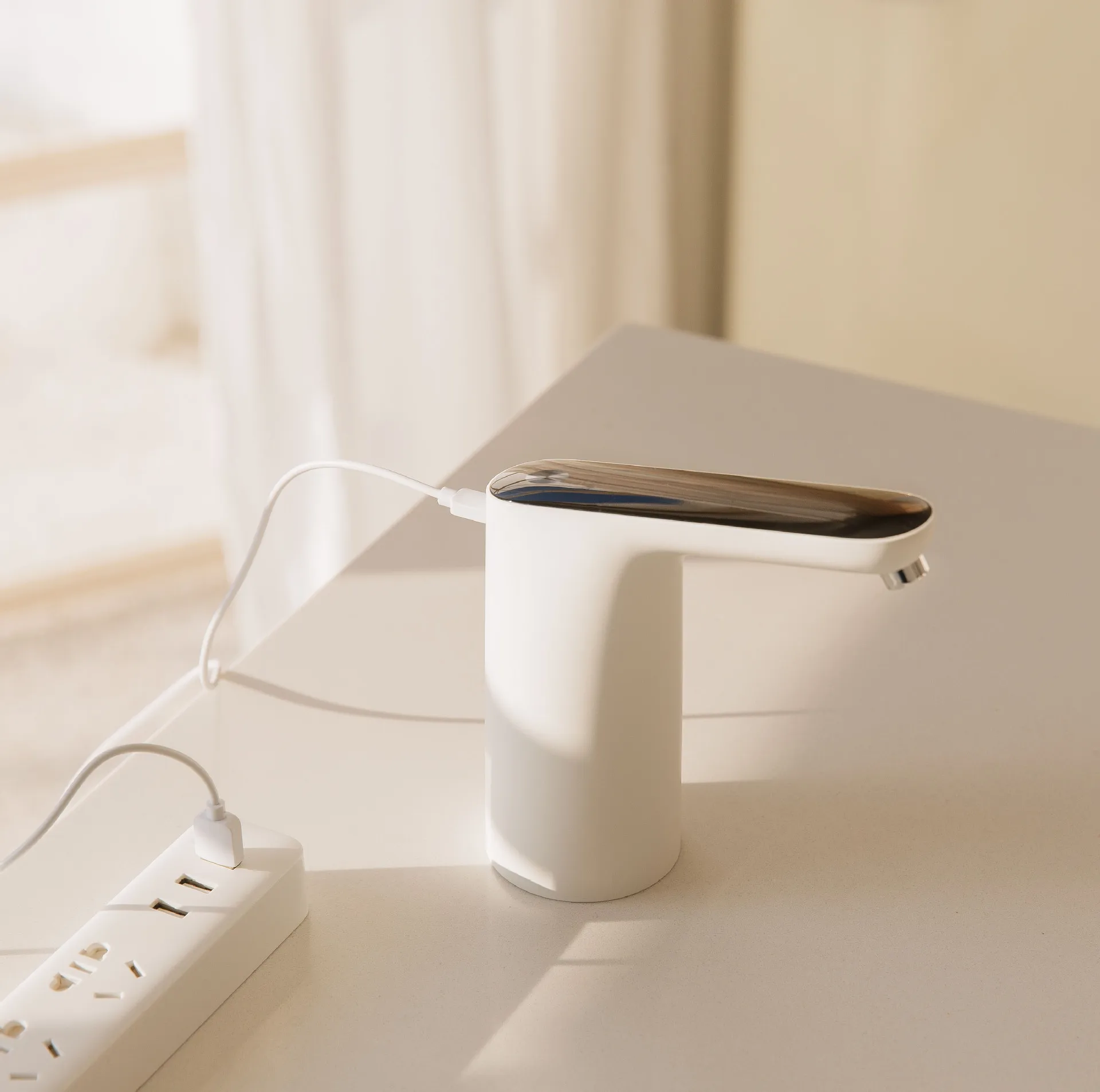 Портативный интеллектуальный Электрический диспенсер для воды USB зарядка кран